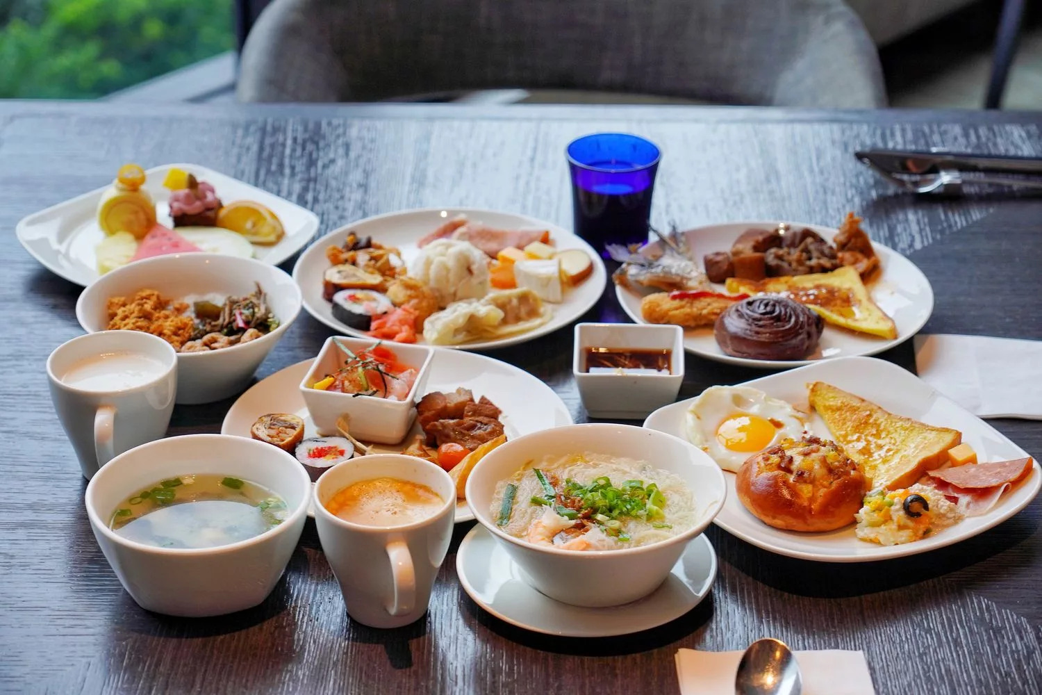 【礁溪寒沐酒店早餐】MU TABLE早餐多達百道餐點，質感餐廳舒適又漂亮! @Sansa Blog-混血珊莎的奇幻旅程