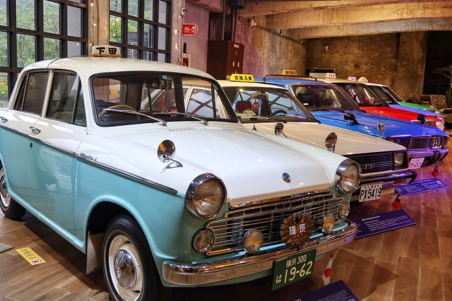 【蘇澳室內景點】車迷注意啦! 計程車博物館TAXI Museum，收藏各國經典古董車，還有碰碰車可以玩! @混血珊莎的奇幻旅程