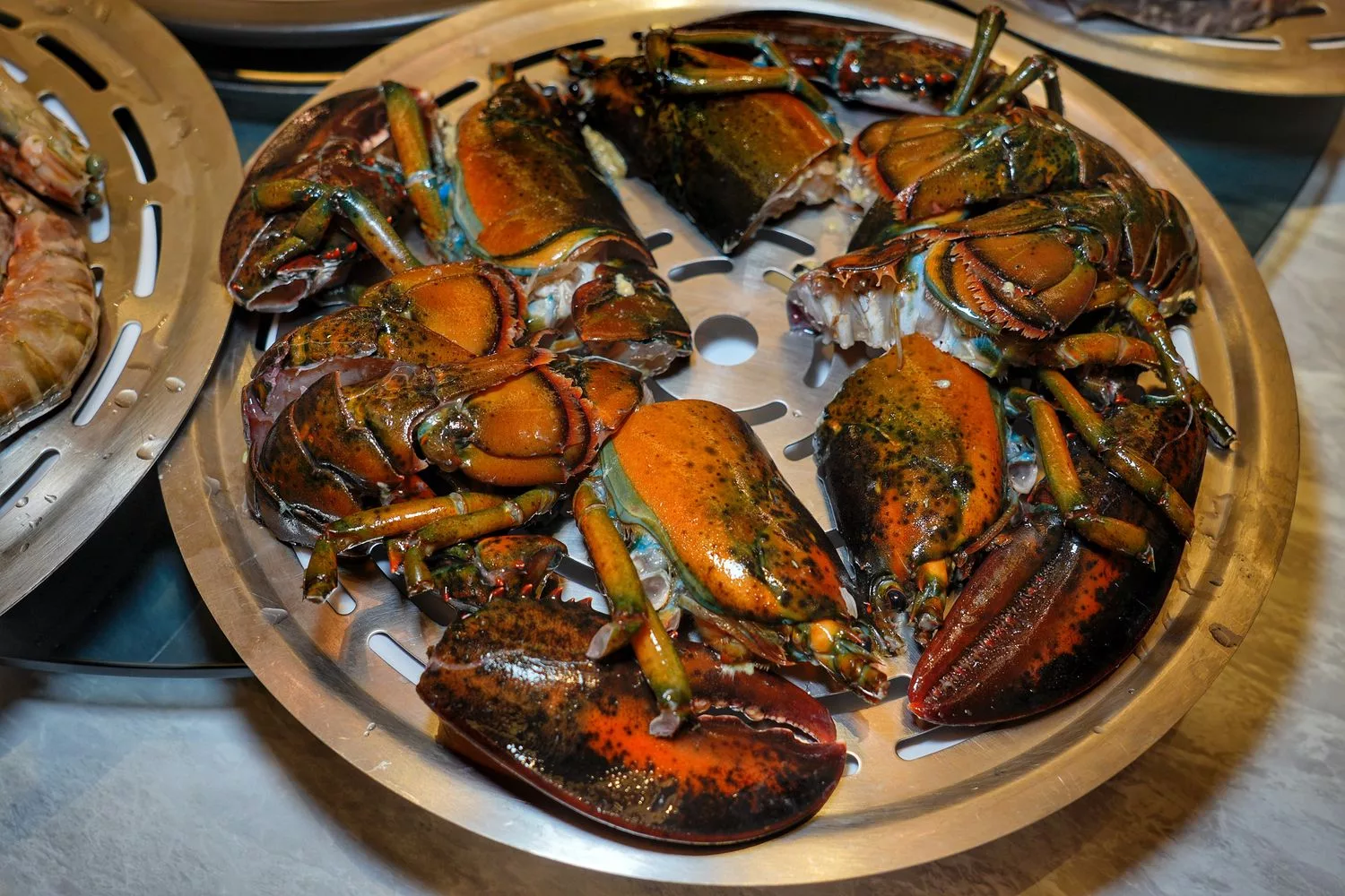 【新莊海鮮餐廳】濤濤海鮮蒸氣鍋，將大海放進鍋內，管家桌邊服務免動手! @混血珊莎的奇幻旅程