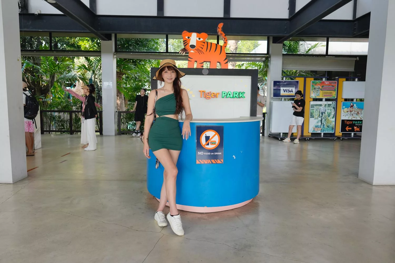 【泰國旅行社推薦】泰國包車服務行程價格評比，真人旅遊心得分享! @混血珊莎的奇幻旅程