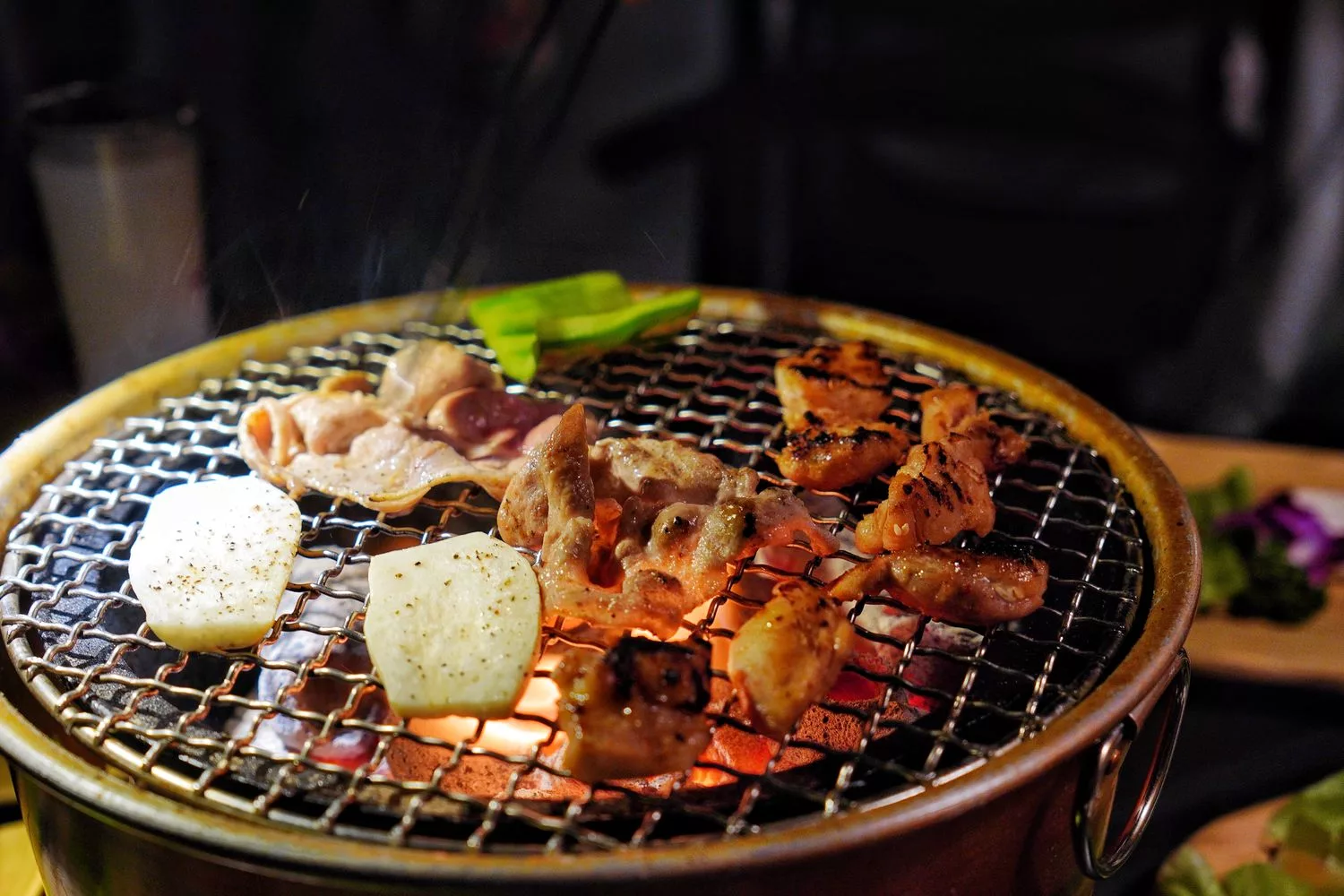 台中西區燒肉】六本木燒肉，濃濃日系氛圍，高Cp值平價燒烤! @