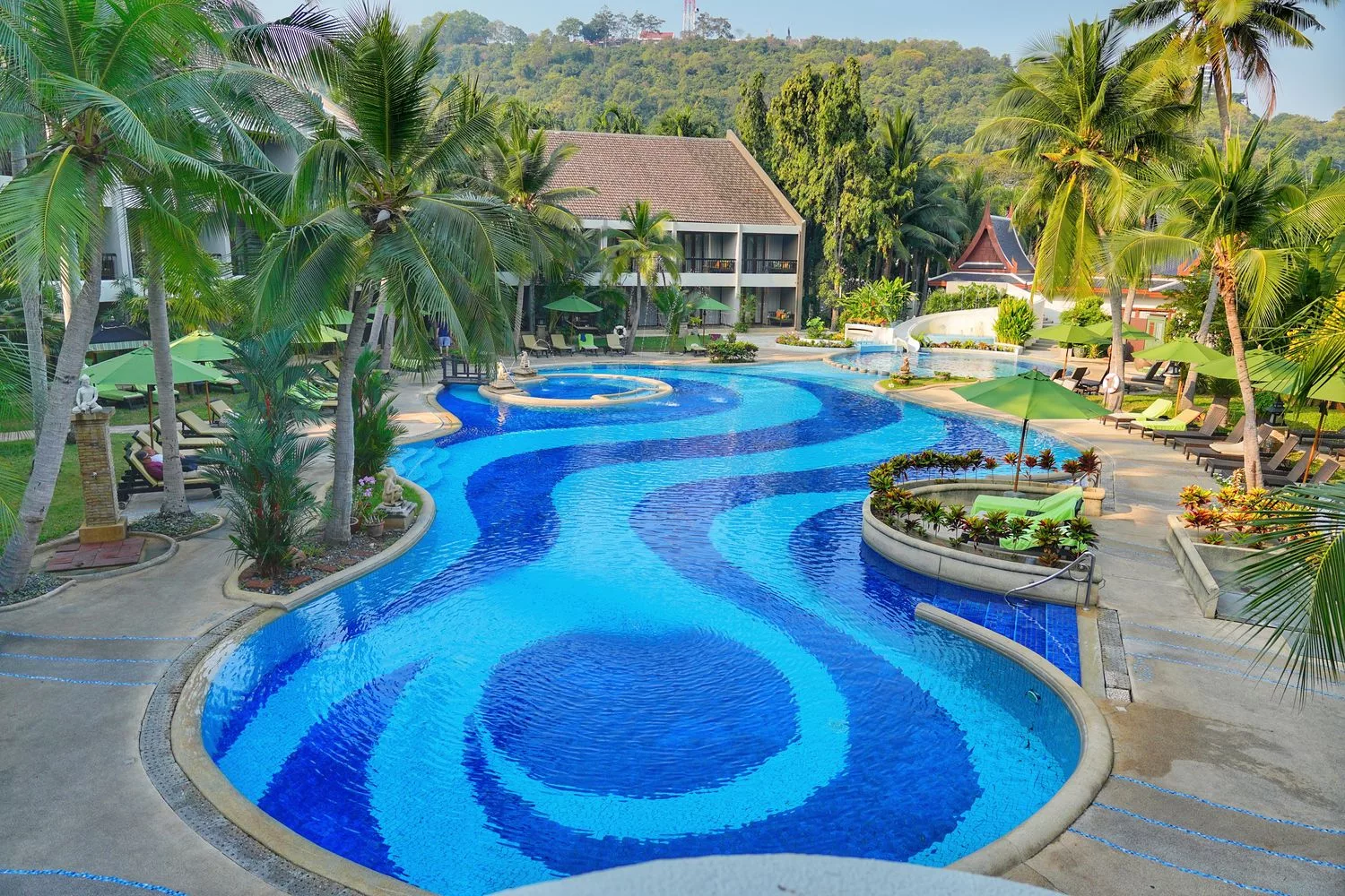 Siam Bayshore Resort Pattaya｜芭達雅暹羅海岸酒店，步行街走路1分鐘! @混血珊莎的奇幻旅程
