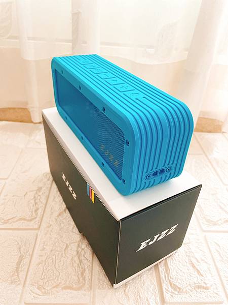 【開箱】歐爵國際 EJZZ EXJ  無線揚聲器 藍牙5.0無線音響喇叭 CP值超高 重低音 IPX7防水抗摔 戶外露營可使用 @Sansa Blog-混血珊莎的奇幻旅程