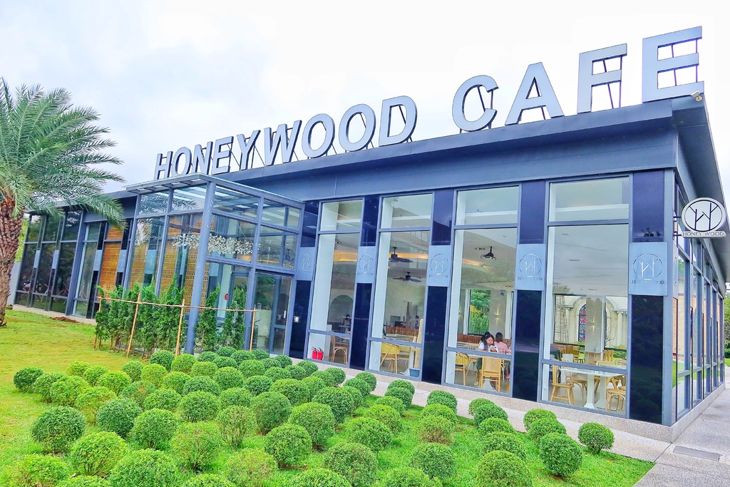 【HoneyWood Cafe】平鎮咖啡廳，夢幻獨棟玻璃屋，特色三角木屋體驗戶外野餐，歐風教堂! @Sansa Blog-混血珊莎的奇幻旅程