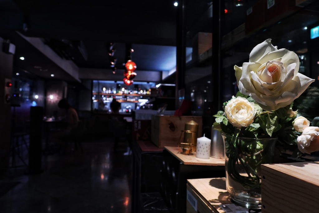 【六張犁餐酒館】1492 Bistro &#038; Caffe，隱身在住宅區的特色餐酒館，低調又氛圍感十足! @Sansa Blog-混血珊莎的奇幻旅程