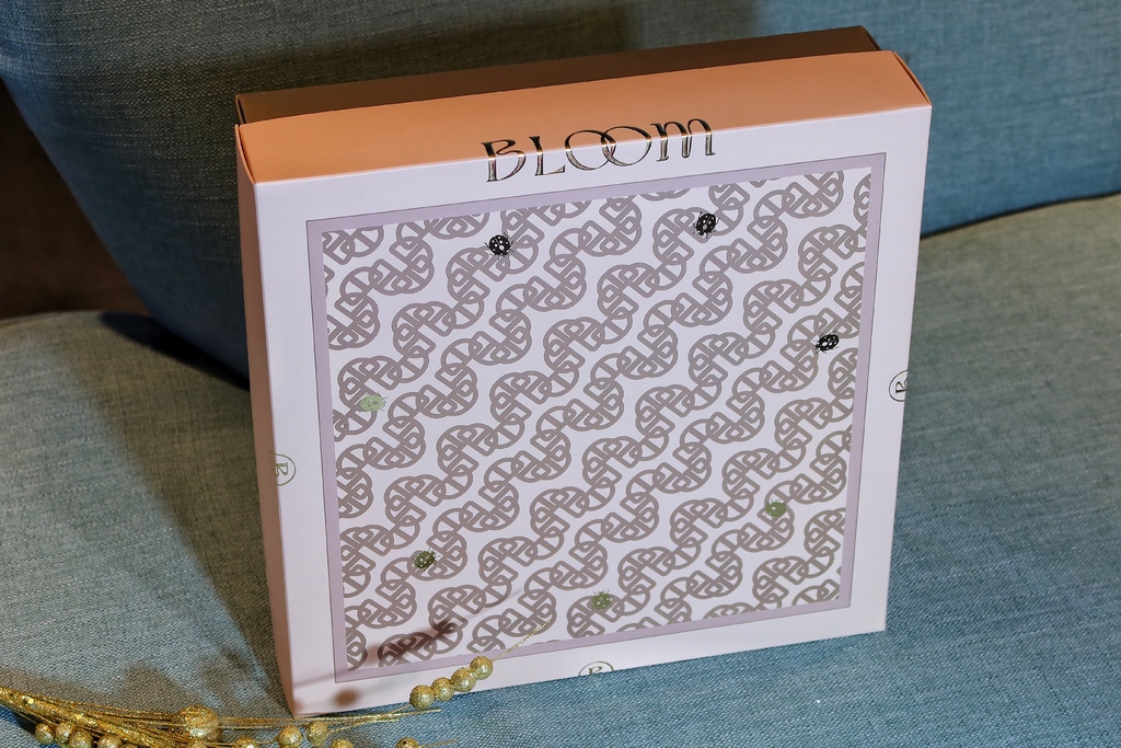 【喜餅推薦】Bloom wedding 花神頂級法式喜餅│輕奢感大人系法式甜點 媲美精品級質感禮盒 成就一生一次的夢幻選擇! @Sansa Blog-混血珊莎的奇幻旅程